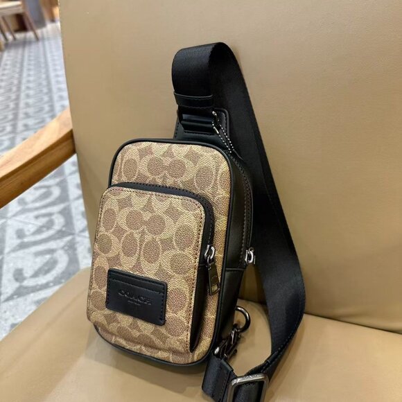 COACH Men's Leather Crossbody/Chest Bag, Size 13 x 20 x 5cm - Picture 2 of 7